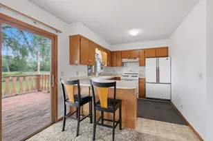 7938 Girard Ct N, Brooklyn Park, MN 55444 - Photo 6