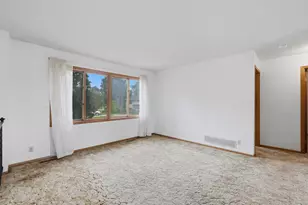 7938 Girard Ct N, Brooklyn Park, MN 55444 - Photo 2