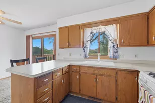 7938 Girard Ct N, Brooklyn Park, MN 55444 - Photo 8