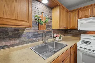 7181 Unity Ave N, Brooklyn Center, MN 55429 - Photo 6