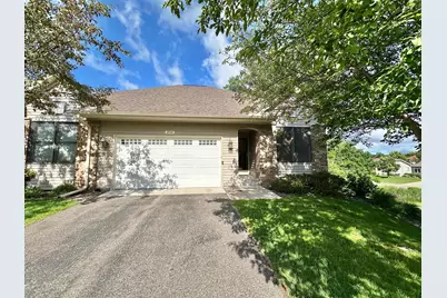 2734 Lindsey Court, New Brighton, MN 55112 - Photo 2