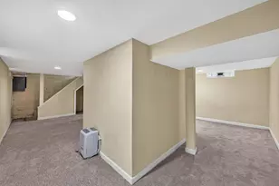 998 Woodbridge St, Saint Paul, MN 55117 - Photo 20