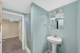 998 Woodbridge St, Saint Paul, MN 55117 - Photo 22