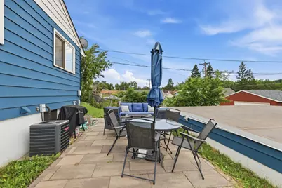 1007 Grant Avenue, Eveleth, MN 55734 - Photo 6