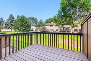 7608 Maplebrook Pkwy N, Brooklyn Park, MN 55445 - Photo 26