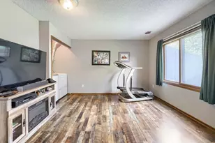 7608 Maplebrook Pkwy N, Brooklyn Park, MN 55445 - Photo 16