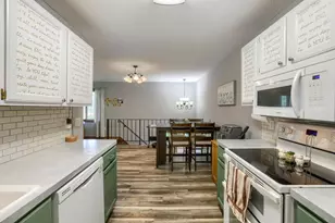 7608 Maplebrook Pkwy N, Brooklyn Park, MN 55445 - Photo 10
