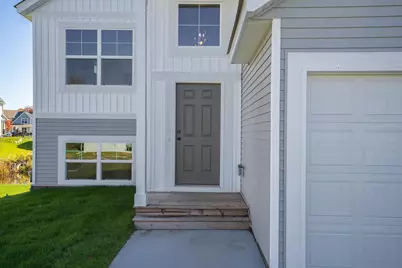 4706 2nd Street Court NE, Saint Cloud, MN 56304 - Photo 2