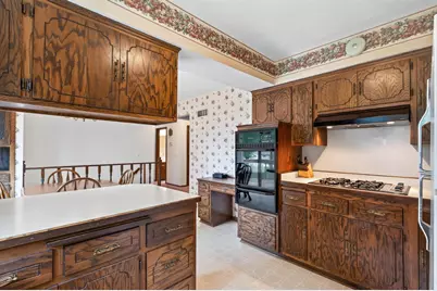 1589 Crest Drive, Chaska, MN 55318 - Photo 12