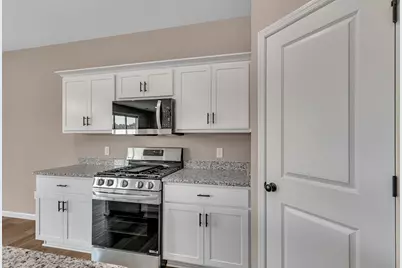 683 47th Avenue NE, Saint Cloud, MN 56304 - Photo 8