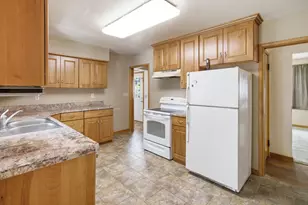 316 Silver St W, Mapleton, MN 56065 - Photo 2