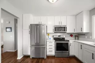 4806 Shevlin Ct, Eagan, MN 55122 - Photo 6