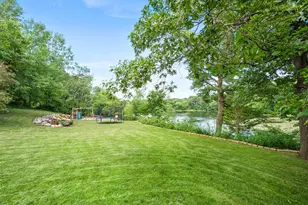 4806 Shevlin Ct, Eagan, MN 55122 - Photo 2