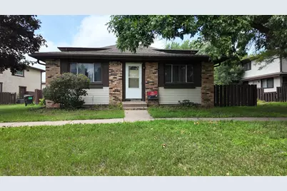 6416 83rd Court N, Brooklyn Park, MN 55445 - Photo 2