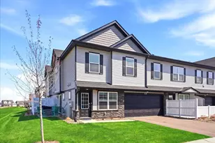 5245 Long Pointe Pass, Woodbury, MN 55129 - Photo 2