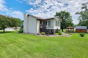 1440 Birchwood Ln, Eau Claire, WI 54703 - Photo 4