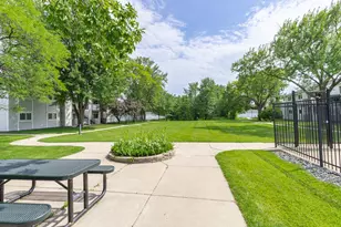 1740 Pleasant St, Lauderdale, MN 55113 - Photo 32