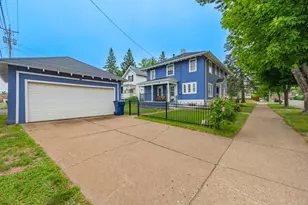 306 E 21st St, Hibbing, MN 55746 - Photo 40