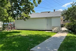 2223 Pleasant Ave, Minneapolis, MN 55404 - Photo 4