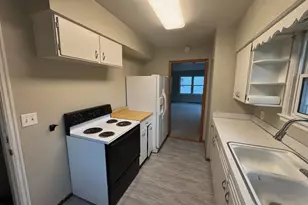 1110 12th St S, Moorhead, MN 56560 - Photo 6