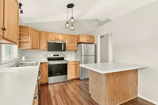 5319 Highgrove Ln NW, Rochester, MN 55901 - Photo 8