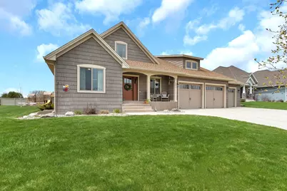 1804 4th Street NE, Willmar, MN 56201 - Photo 2