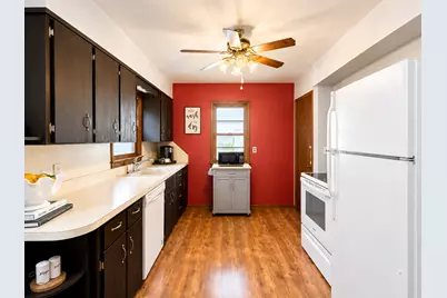 1704 1st Avenue NE, Austin, MN 55912 - Photo 6