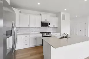 8813 Periwinkle Blvd, Woodbury, MN 55129 - Photo 16