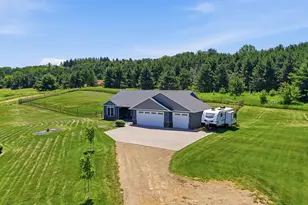 911 67th Ave, Hudson, WI 54016 - Photo 32
