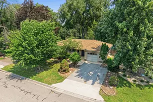 3606 Woodbine Ln N, Brooklyn Center, MN 55429 - Photo 2