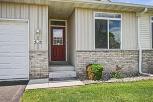 4138 Blakewood Dr, Shakopee, MN 55379 - Photo 2