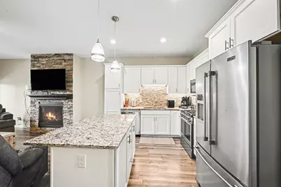 4138 Blakewood Drive, Shakopee, MN 55379 - Photo 10