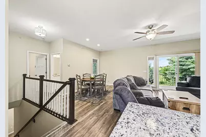 4138 Blakewood Drive, Shakopee, MN 55379 - Photo 8
