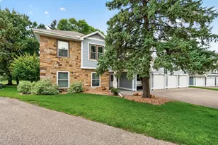 6976 Langford Ct, Edina, MN 55436 - Photo 2