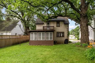 2406 W 54th St, Minneapolis, MN 55410 - Photo 24