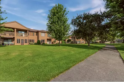 1808 Lakeview Court SW #101, Rochester, MN 55902 - Photo 4