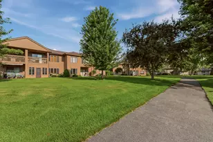 1808 Lakeview Ct SW, Rochester, MN 55902 - Photo 4