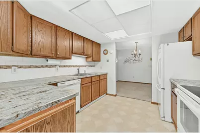 1808 Lakeview Court SW #101, Rochester, MN 55902 - Photo 10