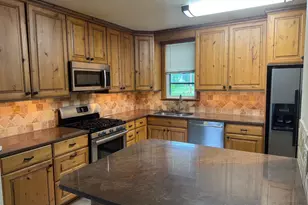 265 S Orange St, Waconia, MN 55387 - Photo 4