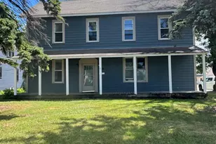 265 S Orange St, Waconia, MN 55387 - Photo 2