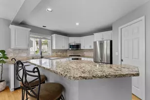 2014 Fox Valley Dr SW, Rochester, MN 55902 - Photo 14