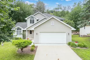 2014 Fox Valley Dr SW, Rochester, MN 55902 - Photo 1