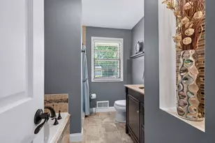 4857 Karen Pl, White Bear Lake, MN 55110 - Photo 12