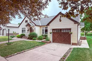 205 Ash St S, Comfrey, MN 56019 - Photo 2
