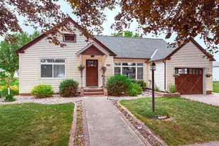 205 Ash St S, Comfrey, MN 56019 - Photo 1