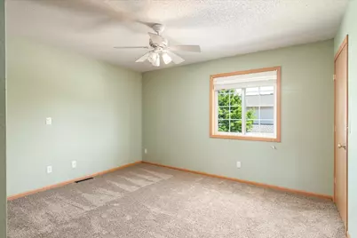 808 Cedar Drive #B, La Crescent, MN 55947 - Photo 12