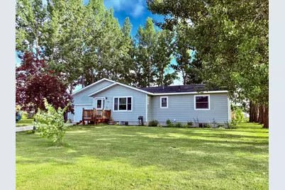 305 Lincoln Court SW, Warroad, MN 56763 - Photo 2