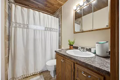 1221 Roosevelt Avenue, Detroit Lakes, MN 56501 - Photo 12