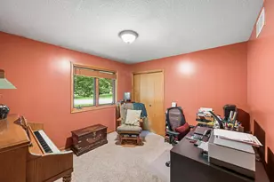 101 Anglewood Dr, Kenyon, MN 55946 - Photo 34