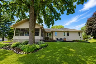 101 Anglewood Dr, Kenyon, MN 55946 - Photo 2